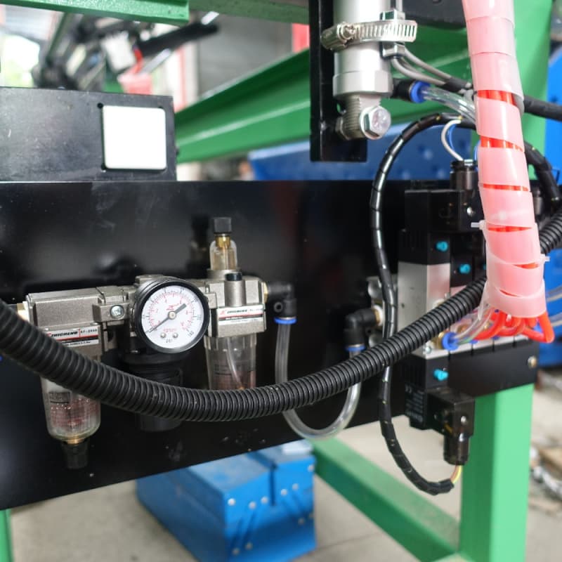 自動チューブ収縮ポスト検査供給機電熱管生産ライン用全自動供給検査選別機